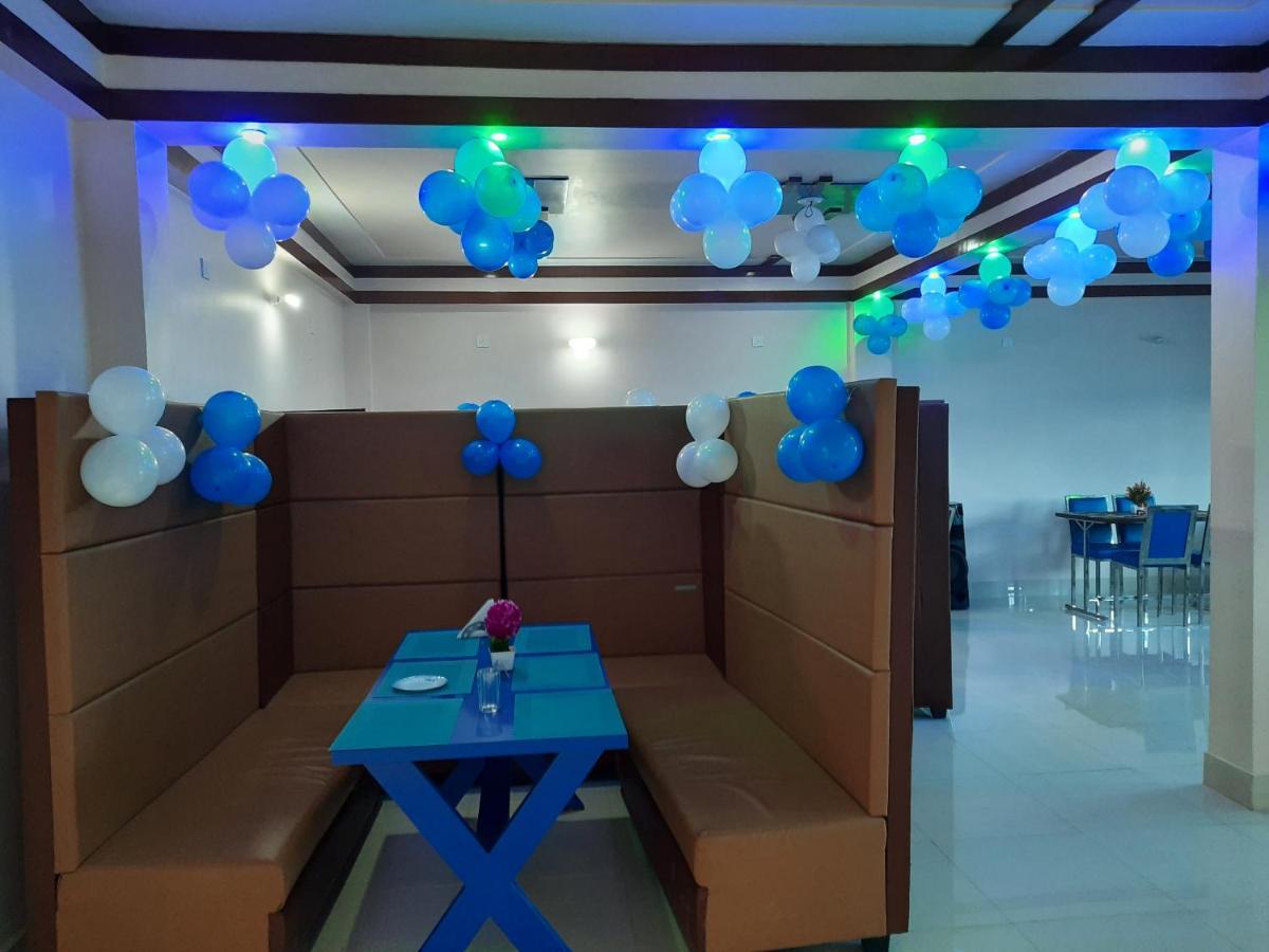 Hotel Blue Diamond Bahraich Экстерьер фото